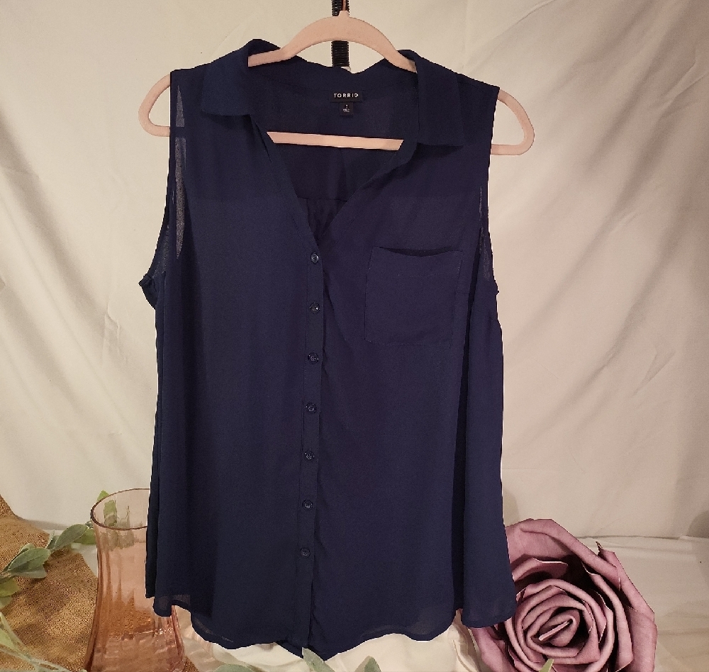 Navy Sleeveless Blouse #0168